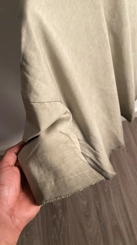 تيشرت زيتي قصة ال boxy