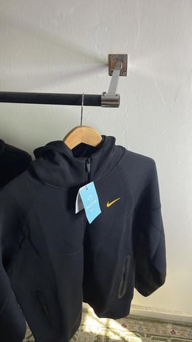 طقم نايكي اسود