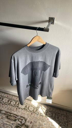 تيشرت رمادي مغسول 10