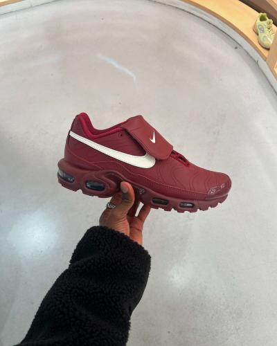 Nike Air Max Plus Tiempo