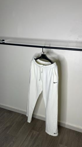 بانتس نايكي اوفر سايز ابيض