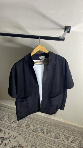 قميص اسود كاجول