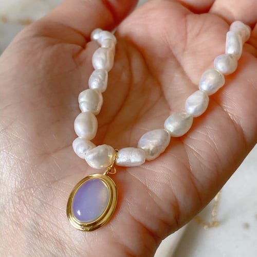 سلسلة راقية من اللؤلؤ الطبيعي (الزراعي) الغير منتظ...