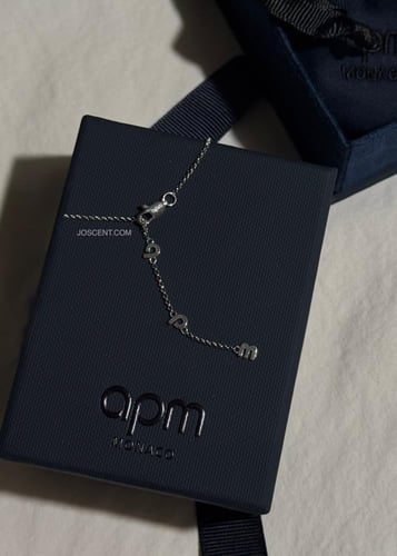 قلادة apm فضي