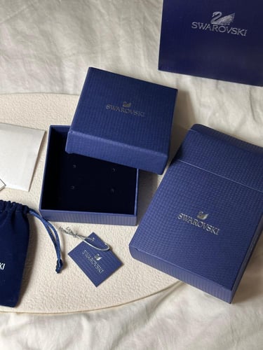 ملحقات SWAROVSKI الهاي كواليتي