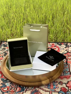 ملحقات فان كيف سلسال + حلق