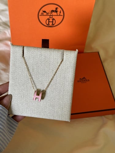 قلادة ‏Hermès المشهورة