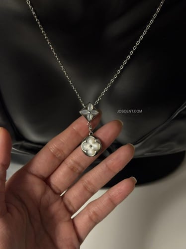 قلادة إل في فضي