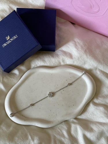 إسوارة سواروفسكي