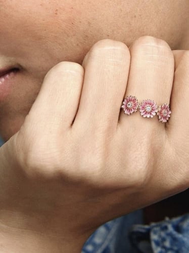 خاتم روز زهور الأقحوان باندورا