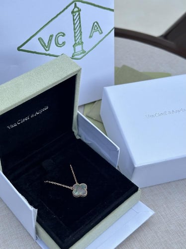 سلسال فان كليف مميز