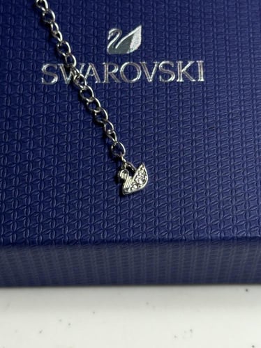 سلسال البجعه الراقصه سواروفسكي