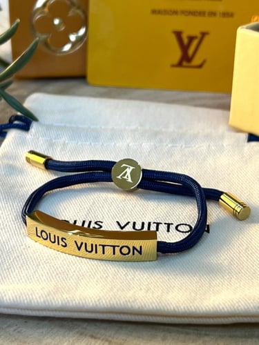 اسوارة لويس فيتون ذهبي