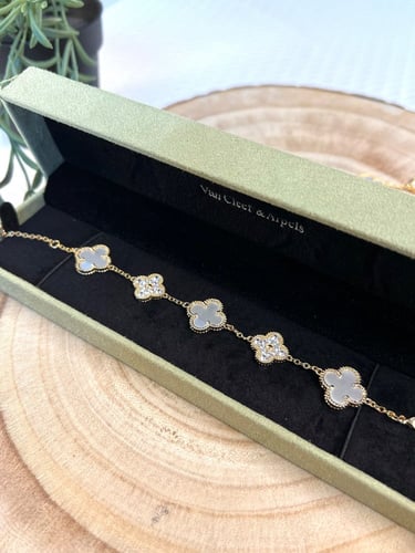 اسوارة فان كليف ذهبي