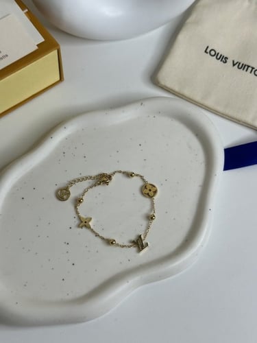 إسوارة لويس فيتون