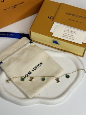 إسوارة لويس فيتون