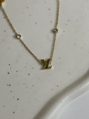 سلسال لويس فيتون