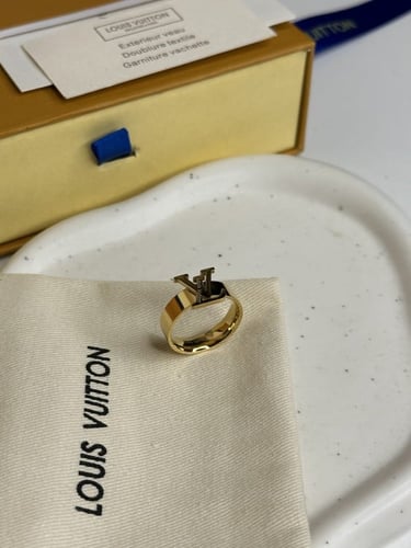 خاتم لويس فيتون