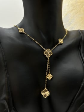سلسال مع حلق فان كليف ذهبي