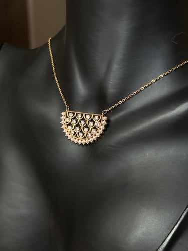 سلسال بتصميم أنيق