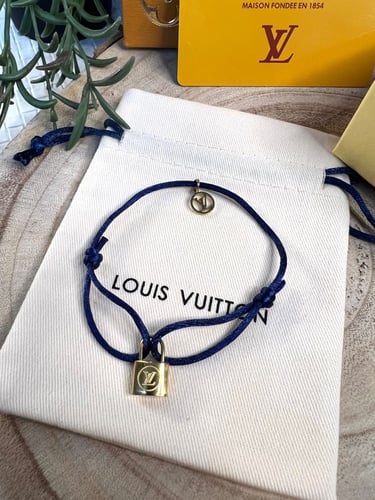 اسوارة لويس فيتون ذهبي