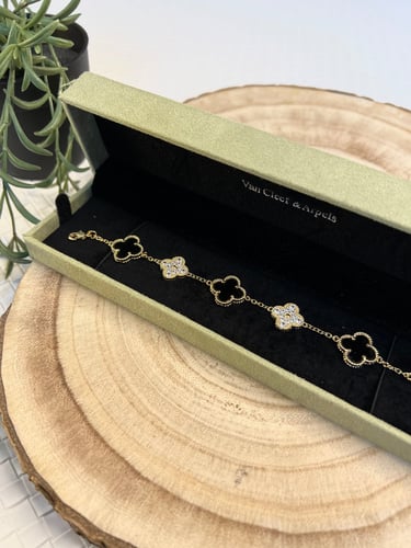 اسوارة فان كليف ذهبي