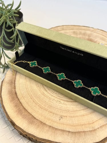 اسوارة فان كليف ذهبي بدون ملحقات