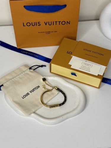 إسوارة لويس فيتون