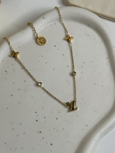 سلسال لويس فيتون