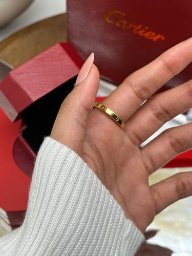 خاتم carter ذهبي