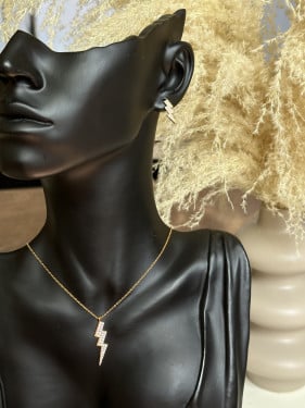 سلسال مزين بالكريستالات