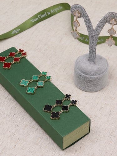 حلق فان كليف Van Cleef - ذهبي