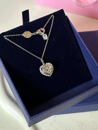 قلادة Hyperbola سواروفسكي