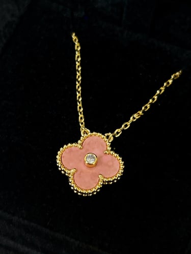 سلسال فان كليف مميز جداً بدون ملحقات