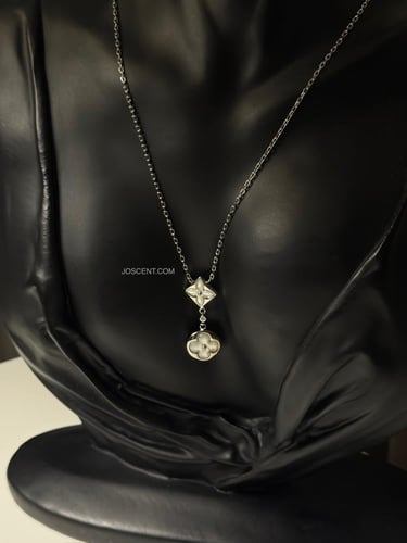 قلادة إل في فضي