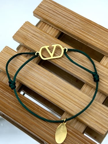 اسواره فلانتينو Valentino بدون محقات