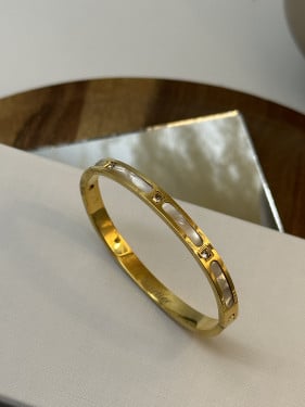 اسوارة كارتييه الصدفي