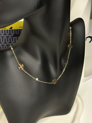 سلسال TORY BURCH معدن ذهبي