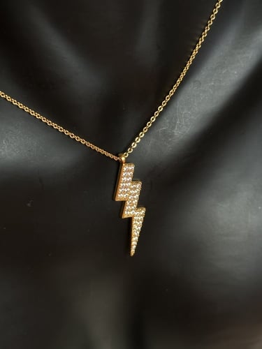 سلسال مزين بالكريستالات