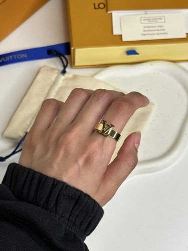 خاتم لويس فيتون