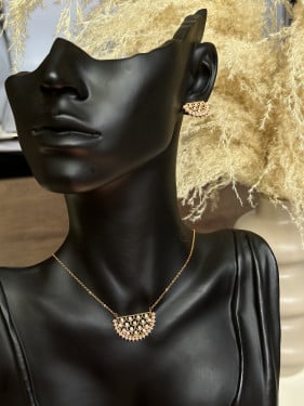 سلسال بتصميم أنيق