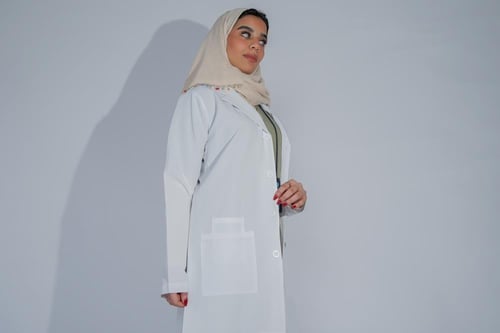 لاب كوت ماركة دكتور فاشن انفنتي
