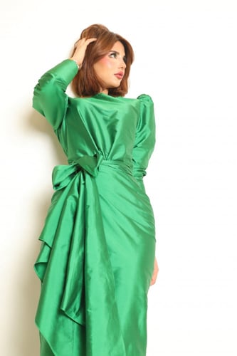 طقم تنورة وبلوزه