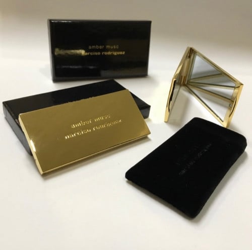 مراية من ماركة نارسيسو مع كيس حماية مخمل و بوكس