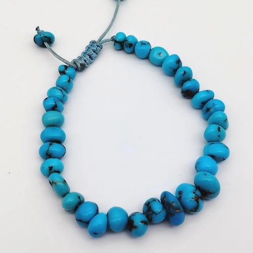 اسورة من الفيروز السيناوي الطبيعي