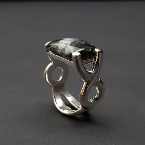 خاتم عقيق يماني مميز فضة عيار 925