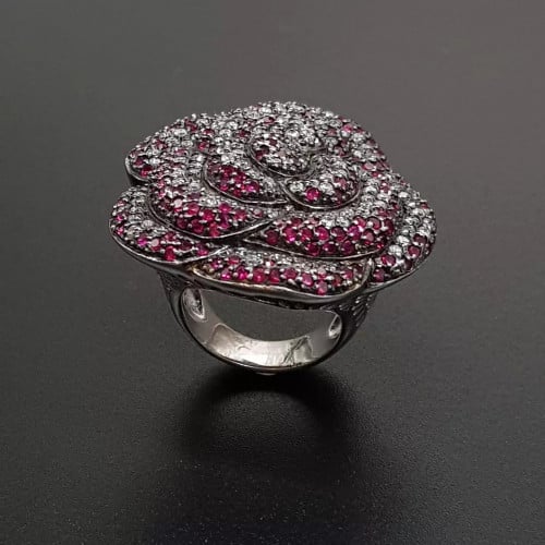 خاتم بأحجار الياقوت فضة 925