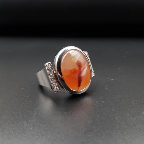 خاتم عقيق يماني مصور باحجار الموزنايت فضة عيار 925