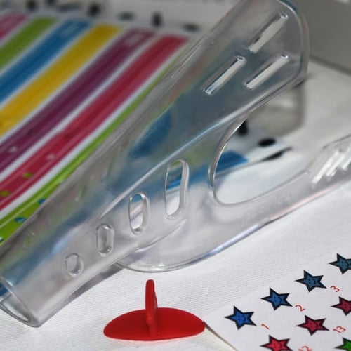 مانع مص الاصبع الابهام للاطفال مقاس صغير - منتج ام...