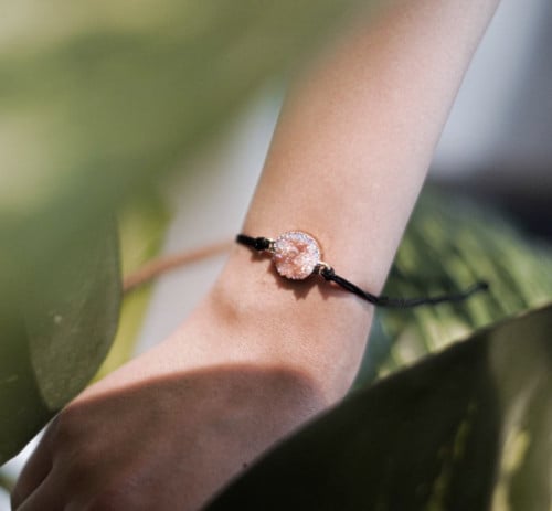 اسوارة حجر كريم